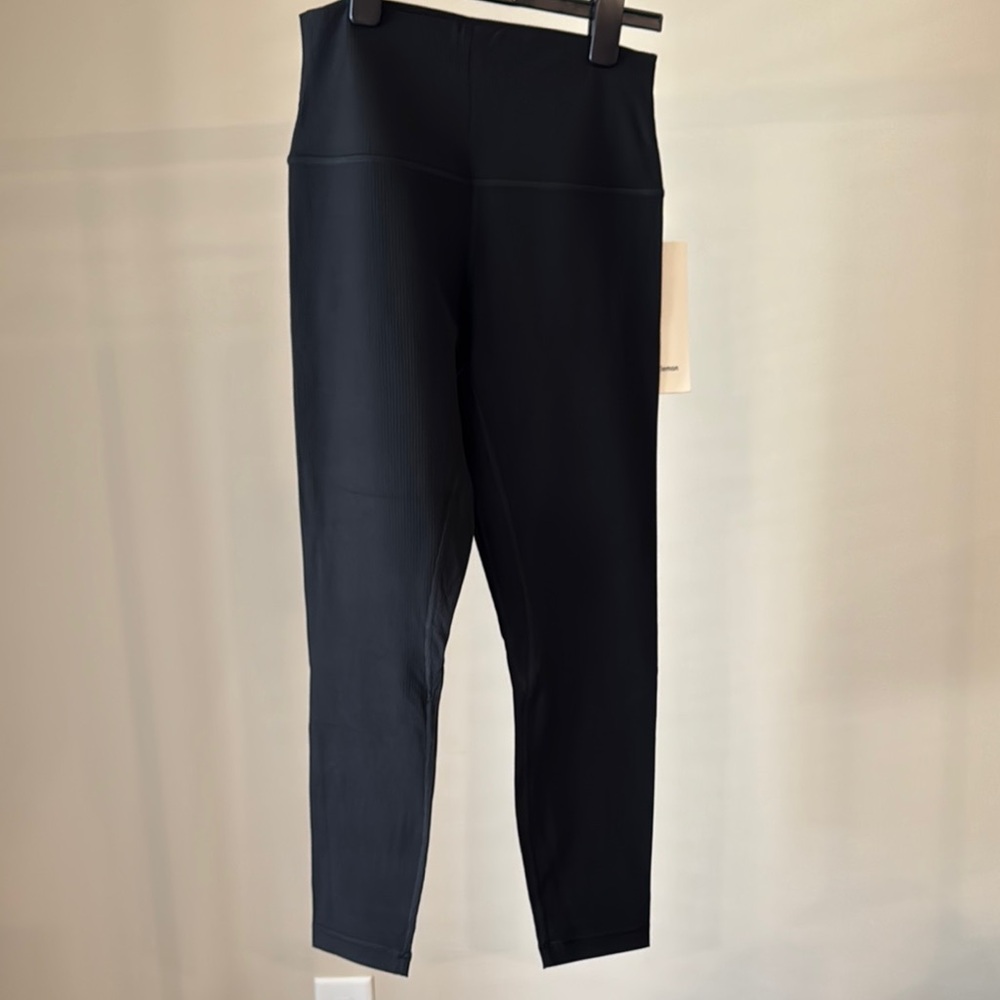 Lululemon Black 25” Ribbed Leggings - size 8